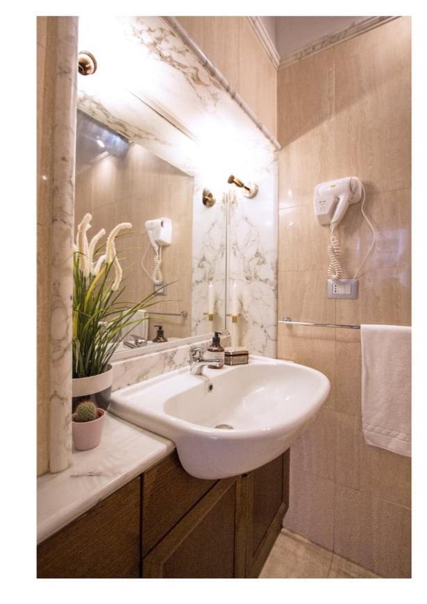 רומא Lovely Apartments In City Centre "Third Floor, Without Elevator" מראה חיצוני תמונה